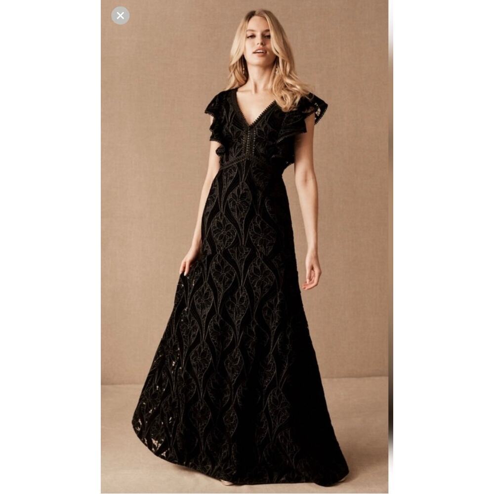 ML Monique Lhuillier Ruffled Broderie Anglaise Velvet Gown, NWOT, fits like XS